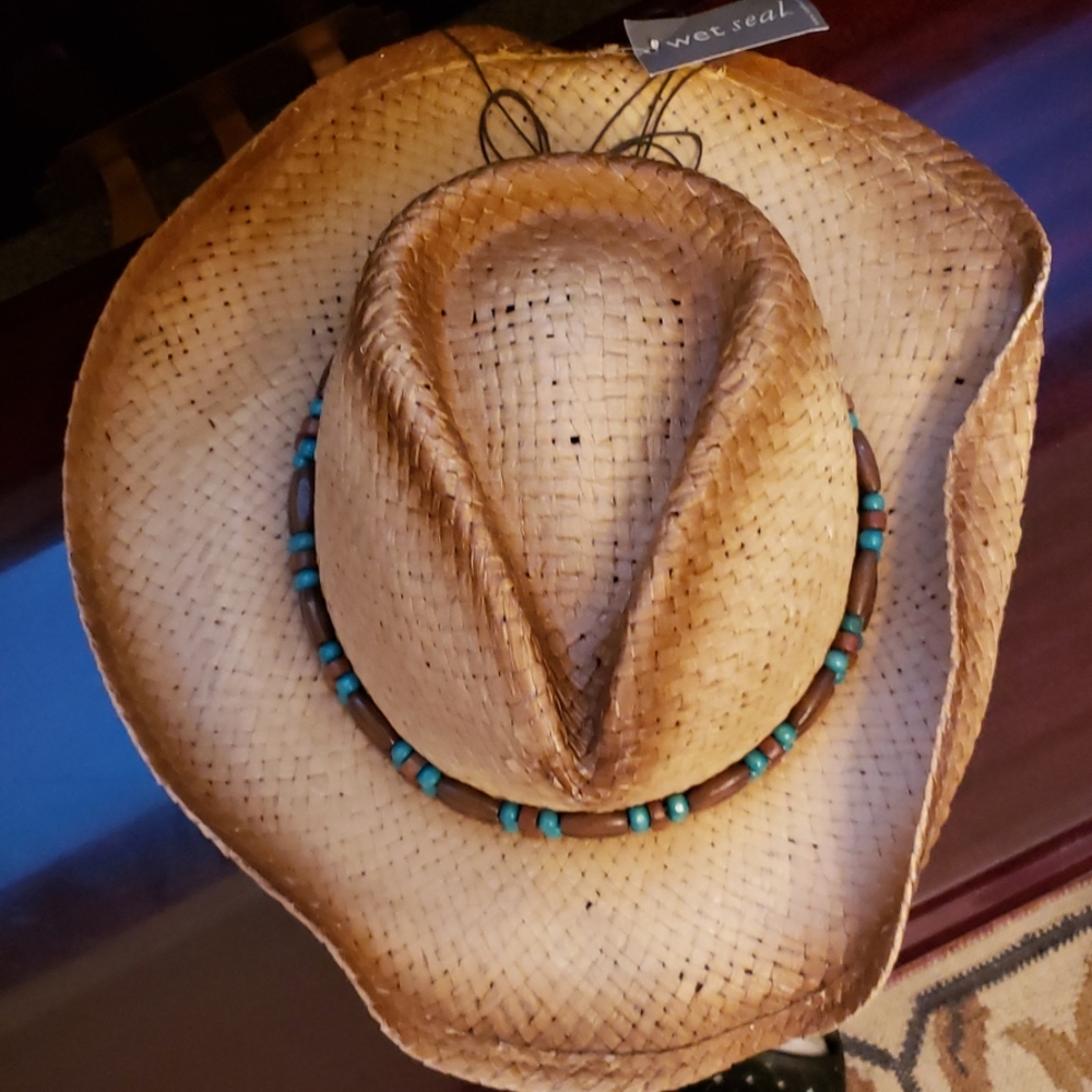 Hat - Picture 3 of 4